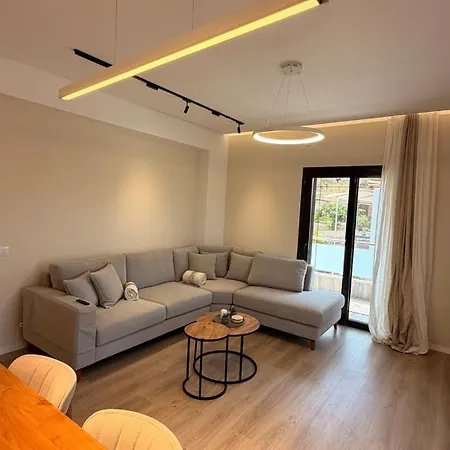 Nemelia House Apartament