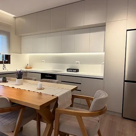 Nemelia House דירה *
