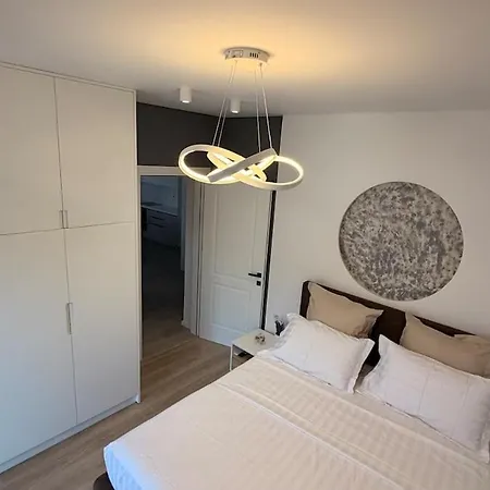 Nemelia House