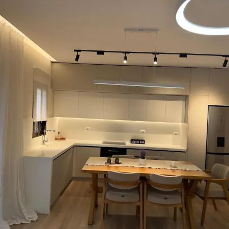 Daire Nemelia House *